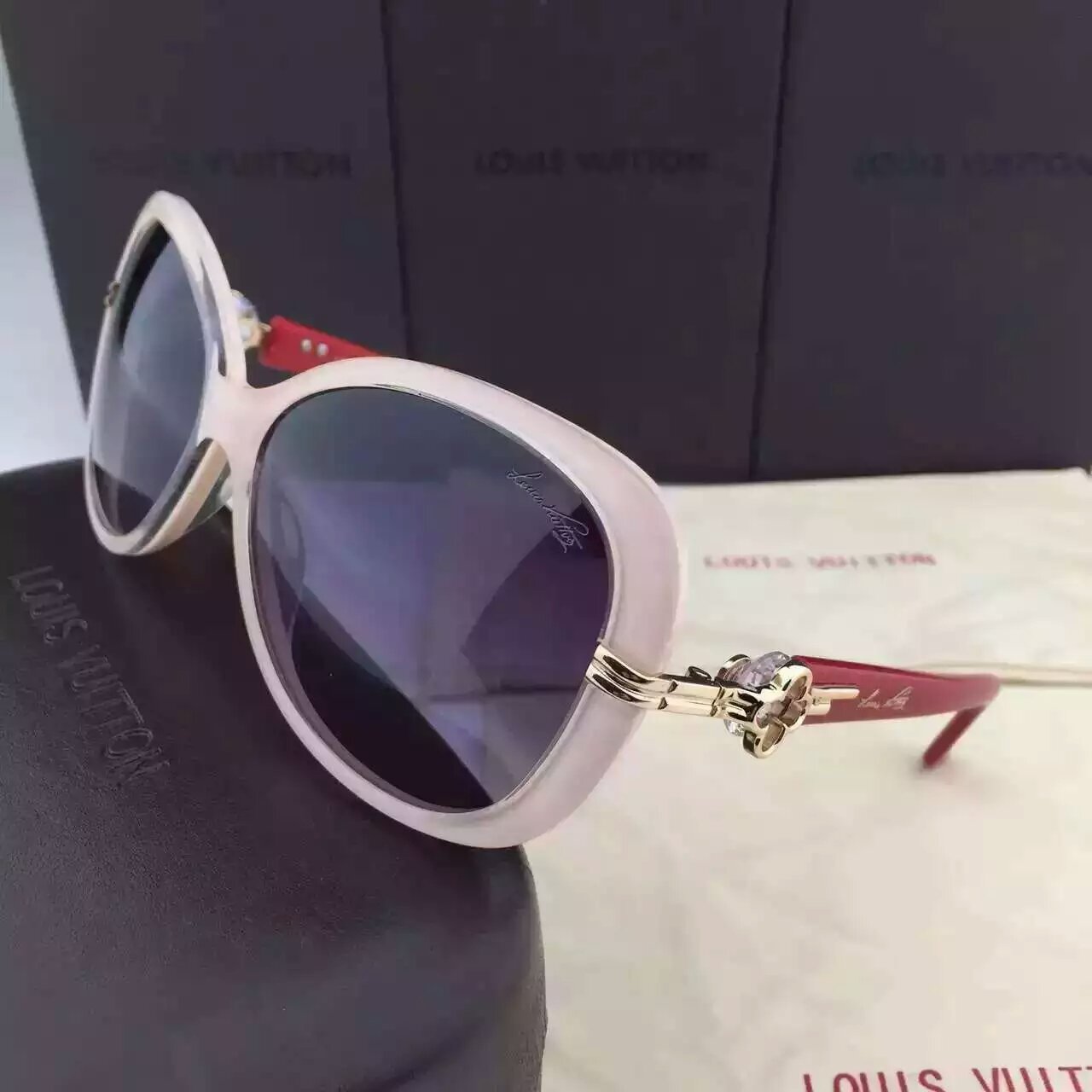 ルイヴィトンコピー サングラス 2024春夏新作 LOUIS VUITTON UVカット オシャレ 眼鏡 lvglass160724-4