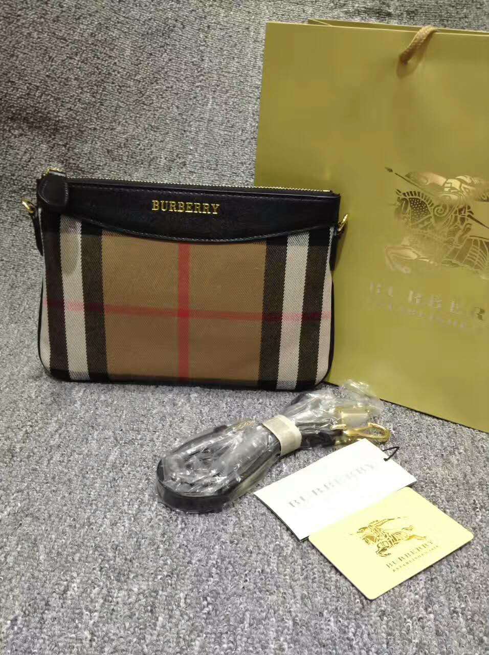 BURBERRY バーバリーコピー バッグ 2024新作 オシャレ クラッチバッグ ショルダーバッグ 9035190-2