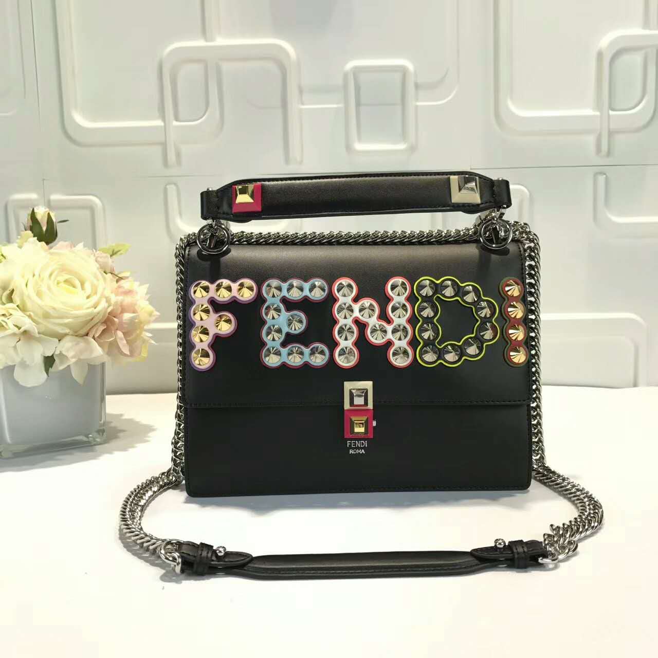 FENDI フェンディコピー バッグ 2024新作 ファッション チェーン肩かけショルダーバッグ fdb8036-3