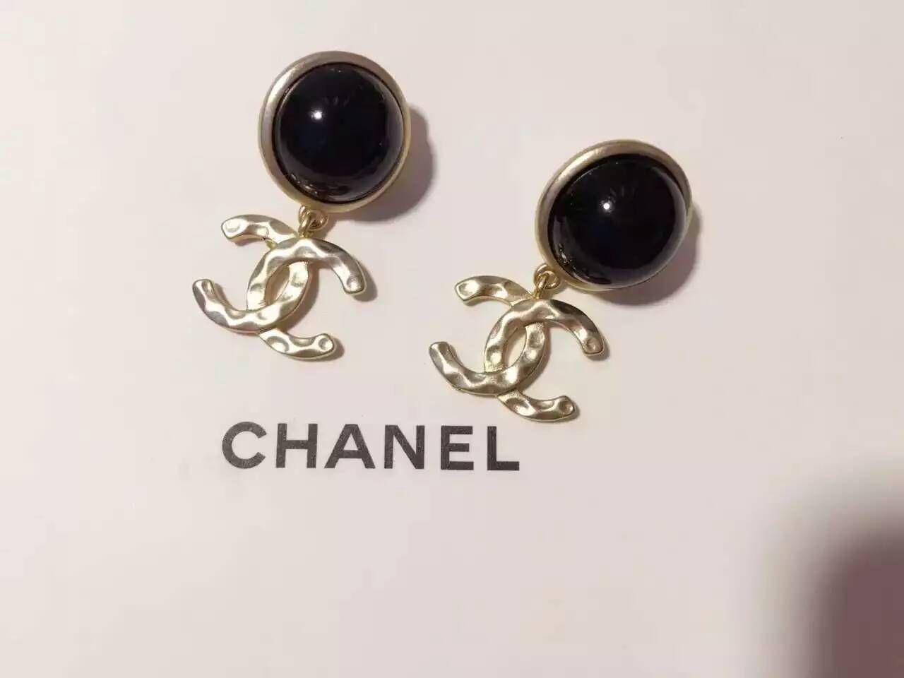 シャネルコピー ピアス CHANEL 2024秋冬新作 レディース 優雅なの品格が漂うおしゃれな ピアス chearrings160831-33