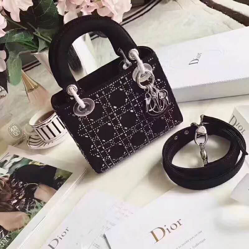 ディオールコピー バッグ 2024新作 DIOR ラインストーンの刺繍 ミニバッグ M0500PRTC