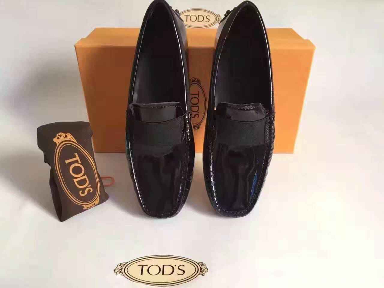 トッズコピー 靴 TOD'S 2025最新作 メンズ ドライビングシューズ トレンド デッキシューズ todshoes161219-13