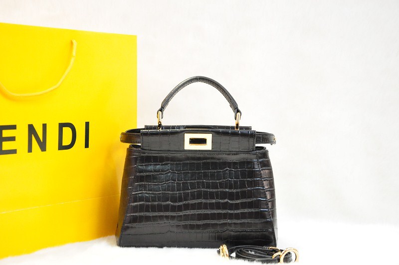 フェンディコピーバッグ FENDI 2014新作 ブラック レディース アリゲーターマット 2wayハンドバッグ/ショルダー付 2104-11