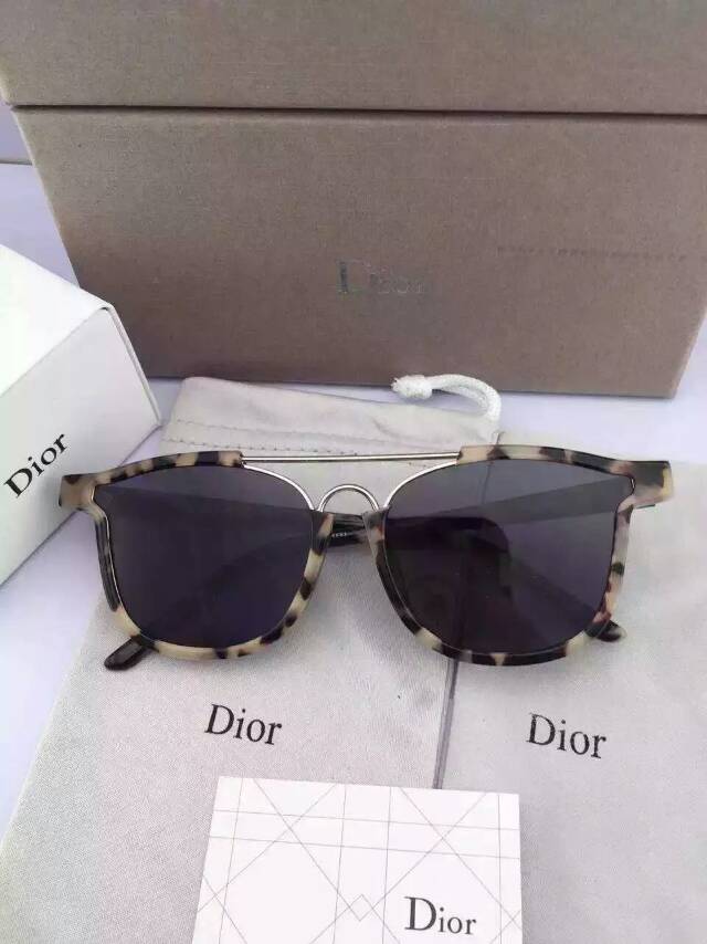 ディオールコピー サングラス 2024春夏新作 CHRISTIAN DIOR レディース UVカット 眼鏡 drglass150726-5