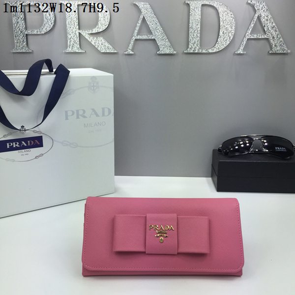 プラダコピー PRADA 2024春夏新作 上質で 魅力 レディース 二つ折り長財布 1M1132-55