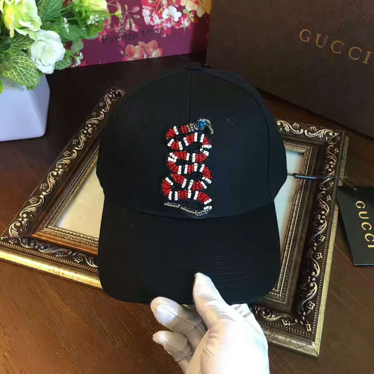 2024新作 偽物グッチ 帽子 GUCCI アニマル柄 ベースボールキャップ gim1772010-1