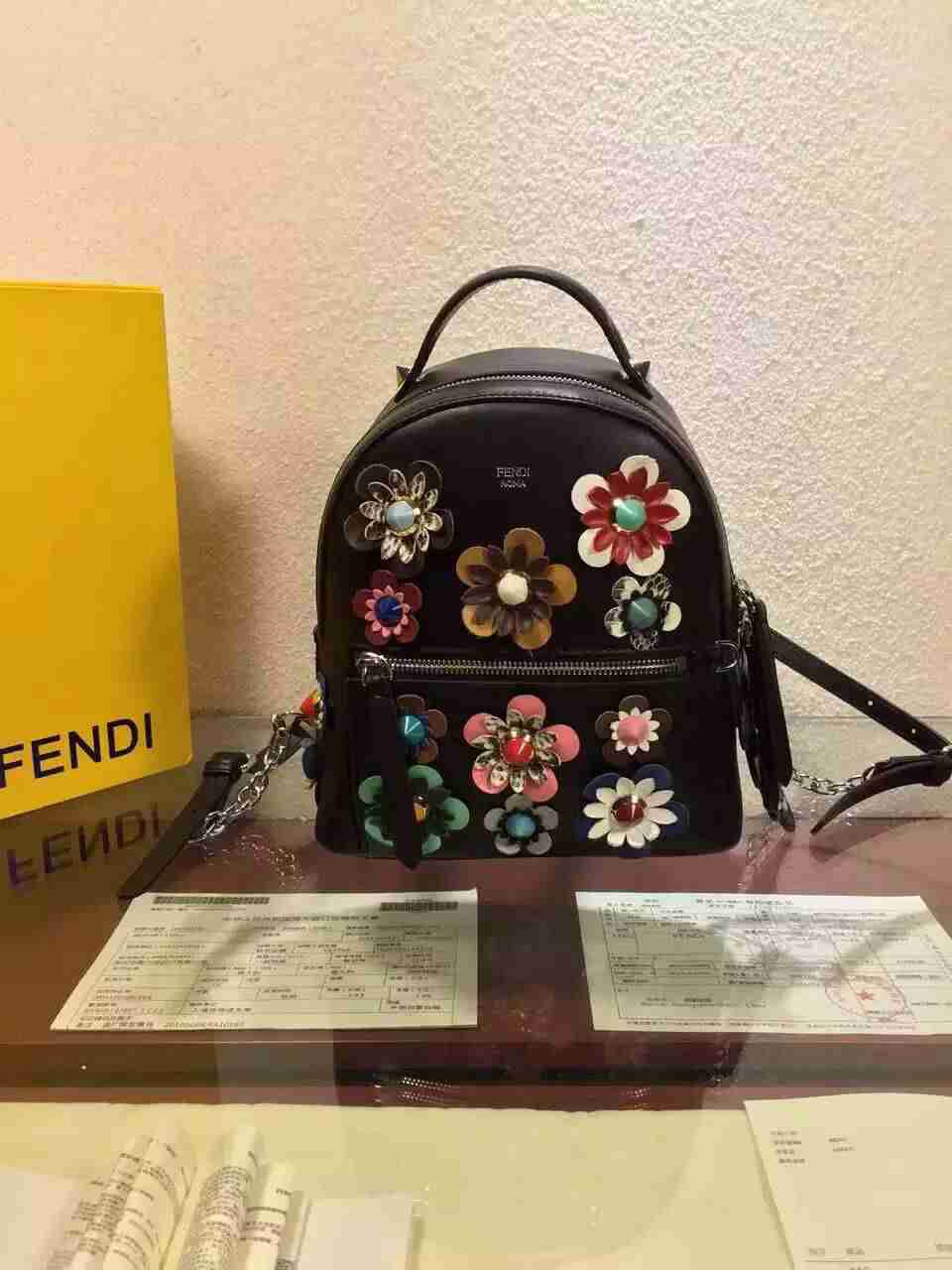 フェンディコピーバッグ 2024秋冬新作 FENDI オシャレ 流行の両肩バッグ リュックサック fdbag160904-1