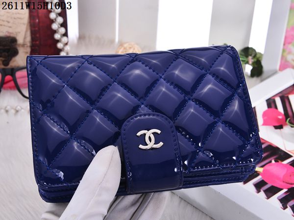 シャネルコピー CHANEL 財布 2024春夏新作 レディース 二つ折り財布 コインケース 2611-8