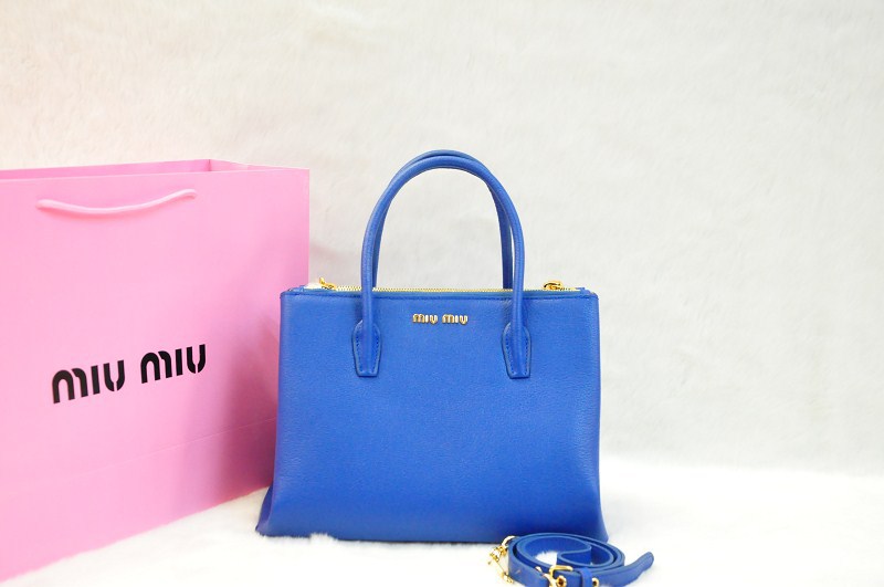 2014春夏新作 ミュウミュウコピー バッグ MIUMIU サファイア original leather 人気 レディース 2way手提げ/ ハンドバッグ 0941-6