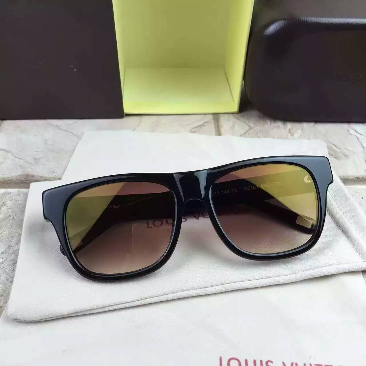 ルイヴィトンコピー サングラス 2024春夏新品 LOUIS VUITTON 日除け UVカット 眼鏡 lvglass16408-10