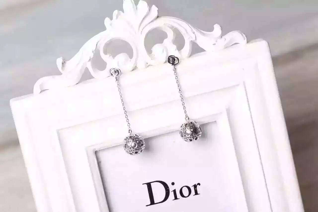 ディオールコピー ピアス 2024春夏新作 DIOR 超美品! レディース ピアス drearrings160425-22