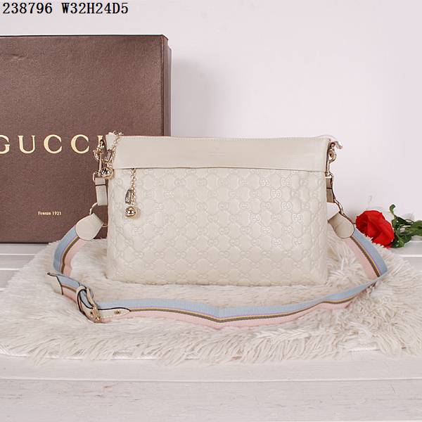 グッチコピー バッグ GUCCI 2014秋冬新作 高級感 大人気! レディース ショルダーバッグ ホワイト 238796-2