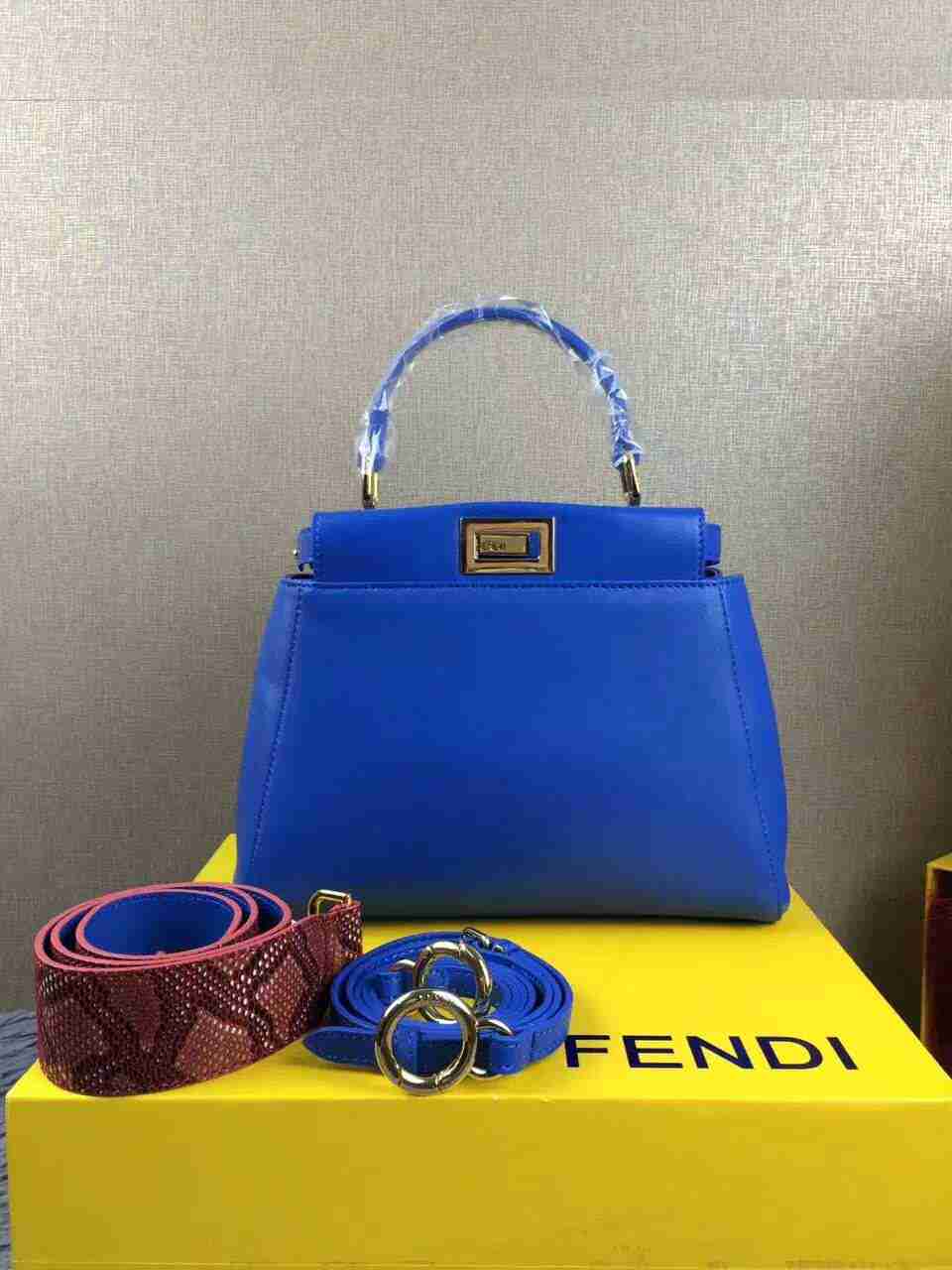 FENDI 偽物フェンディ バッグ 2024新作 トランペット ショルダー付 ハンドバッグ fdb2651-9