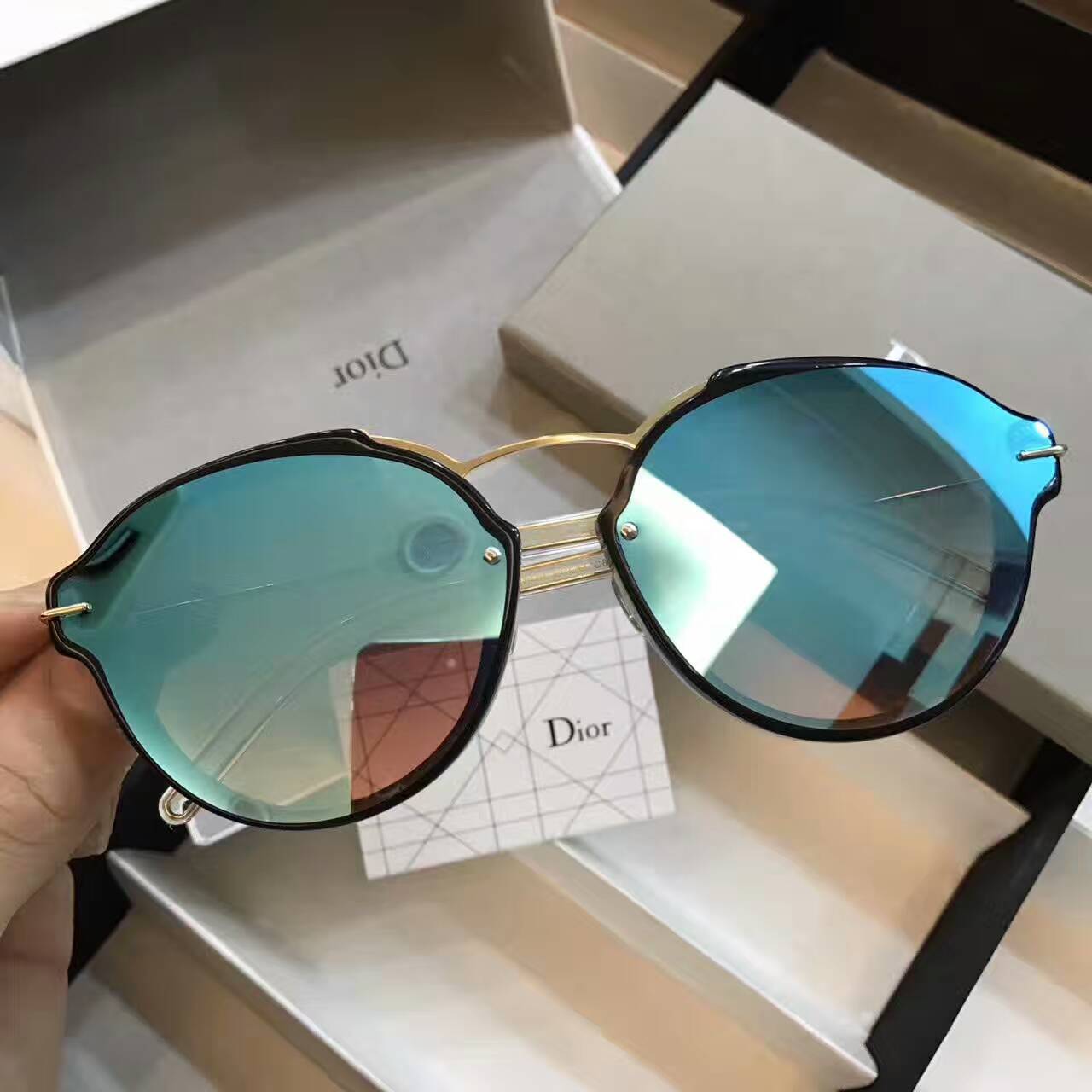 ディオールコピー サングラス CHRISTIAN DIOR 2024新作 高品質 ファッション サングラス drgs170401-11