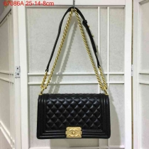 2024新作 シャネルコピー バッグ CHANEL ラムスキン ショルダーバッグ ゴールド金具 ch67086A-32