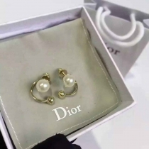 ディオールコピー ピアス DIOR 2024最新作 レディース 上質で 優雅な ピアス drearrings161124-17