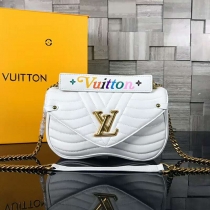 ルイヴィトン偽物 バッグ LOUIS VUITTON 2024新作 チェーンバッグ MM M51945