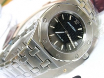 オーデマピゲAudemars Piguet Royal Oak 42mmシリーズ2824-2自動巻