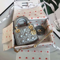 ディオールバッグコピー DIOR 2024新作 ラムスキン LADY DIOR ミニバッグ CAL44500-2