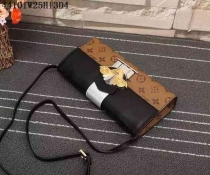 ルイヴィトンコピー バッグ LOUIS VUITTON ポシェット コラム モノグラム クラッチバッグ M44101-3