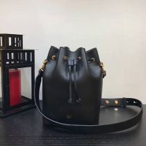 フェンディコピー バッグ FENDI 2024新作 モン トレゾール 8BT298