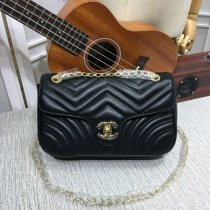 CHANEL シャネルコピー バッグ 2024新作 レディース シンプル チェーンバッグ chb2001A-1