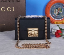 グッチコピー バッグ GUCCI 2024春夏新作 ミニポーチ レディース チェーン ショルダーバッグ 409487-5