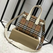 バーバリーコピー バッグ BURBERRY 2024新作 ショルダーバッグ bur9481