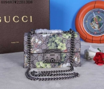 グッチコピー バッグ GUCCI 2024春夏新作 ミニポーチ レディース チェーン ショルダーバッグ 409487-3