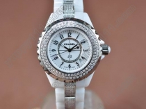 シャネルChanel J12 White Ceramic Diamonds Ladies Japanese Quartzクオーツ