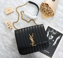 サンローランコピー バッグ 2024新作 Saint Laurent ヴィッキー バッグ 532595