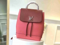 2024新作 ルイヴィトンコピー バッグ LOUIS VUITTON ラムスキン 肩かけショルダーバッグ 2way 両肩バッグ M42281