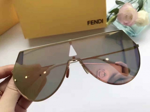 フェンディコピー サングラス FENDI 2024秋冬新作 上質で UVカット サングラス fdglass161029-2