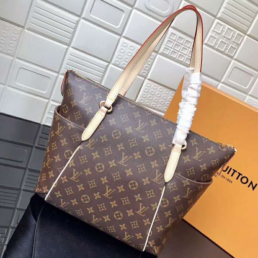 ルイヴィトンバッグコピー LOUIS VUITTON  2024新作 ハンドバッグ M56689