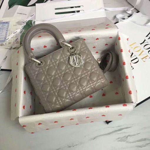 ディオールバッグコピー 2024新作 ラムスキン LADY DIOR バッグ CAL44550-7