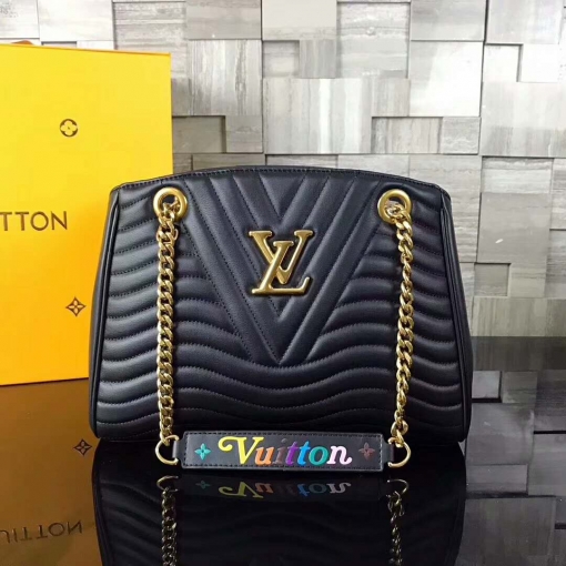 ルイヴィトン偽物 バッグ LOUIS VUITTON 2024新作 チェーントート M51496