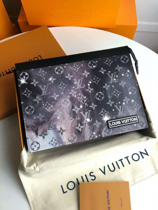 ルイヴィトンバッグコピー LOUIS VUITTON 2024新作 ポシェット・ヴォワヤージュ MM M44448