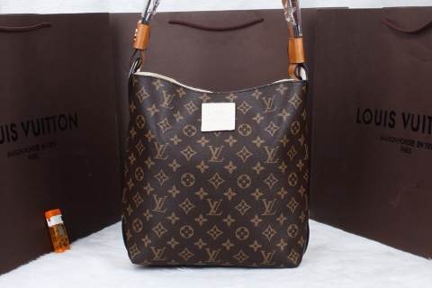 ルイ・ヴィトンコピー バッグ LOUIS VUITTON 2014春夏新作 メンズ ショルダーバッグ 斜めがけバッグ ブラウン M40170-2