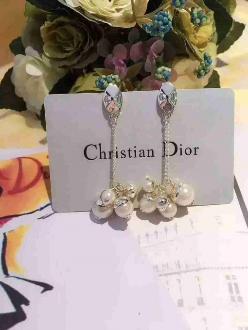 ディオールコピー ピアス DIOR 2024最新作 レディース 上質で 優雅な ピアス drearrings161124-16