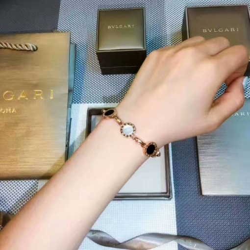 2024新作 ブルガリコピー ブレスレット BVLGARI 超美品! レディース レスレット 腕輪 bvsz1752495-3