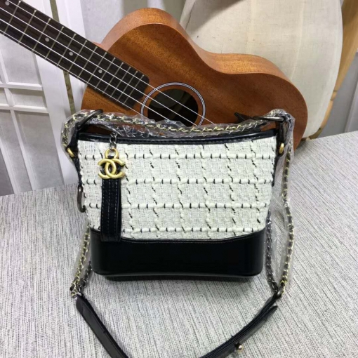 シャネルコピー バッグ 2024新作CHANEL オシャレ 斜め掛けショルダーバッグ chb6684A