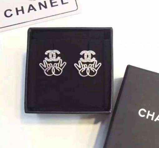 新品 シャネルコピー ピアス CHANEL 2024秋冬新作 レディース ピアス 魅力全開 chearrings161009-9