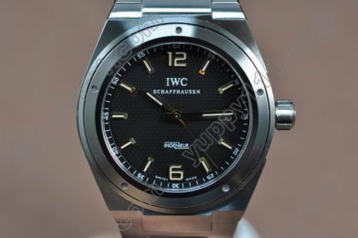 IWC Ingenieur Special Ed Swiss Eta 2824-2自動巻き