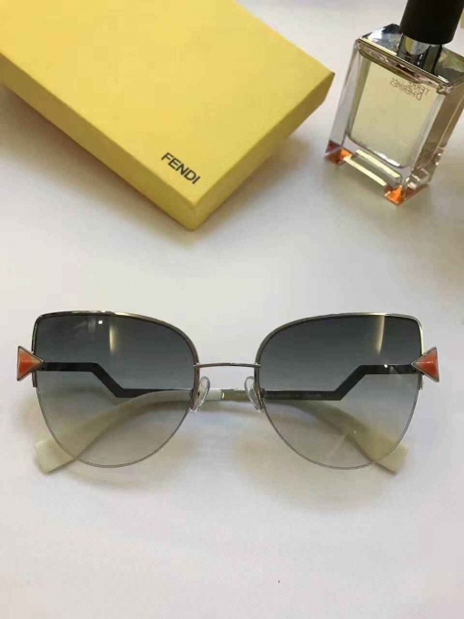 2024新品 フェンディコピー サングラス FENDI 多色可選 UVカット サングラス fdglass170116-14