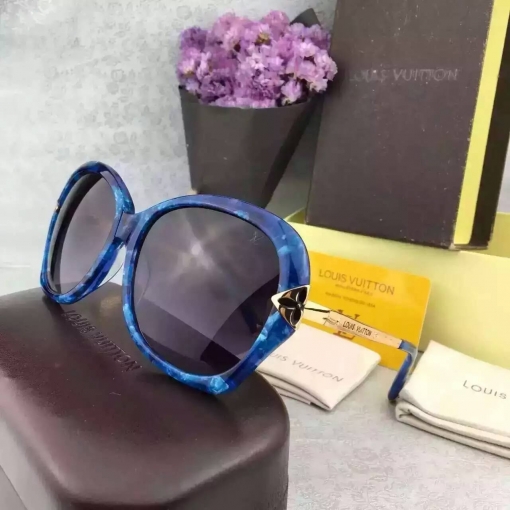 2024春夏新品 ルイヴィトンコピー サングラス 独特な魅力 LOUIS VUITTON 日除け UVカット 眼鏡 lvglass160606-1