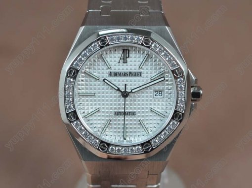 オーデマピゲAudemars Piguet Royal Oak Jumbo 42mm SS/SS/Diam White dial Swiss Eta 2824-2自動巻き