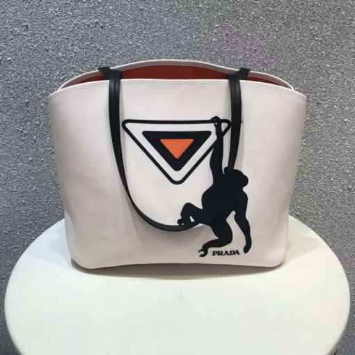 プラダコピー バッグ PRADA 2024新作 プリントキャンバス トートバッグ 1BG220