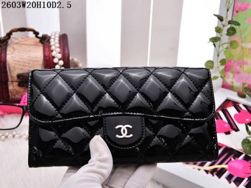 シャネルコピー CHANEL 財布 2024春夏新作 エナメル オシャレ レディース 三つ折長財布 2603-10