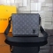 ルイヴィトン偽物 バッグ LOUIS VUITTON 2024新作 ディストリクト PM NM M44000