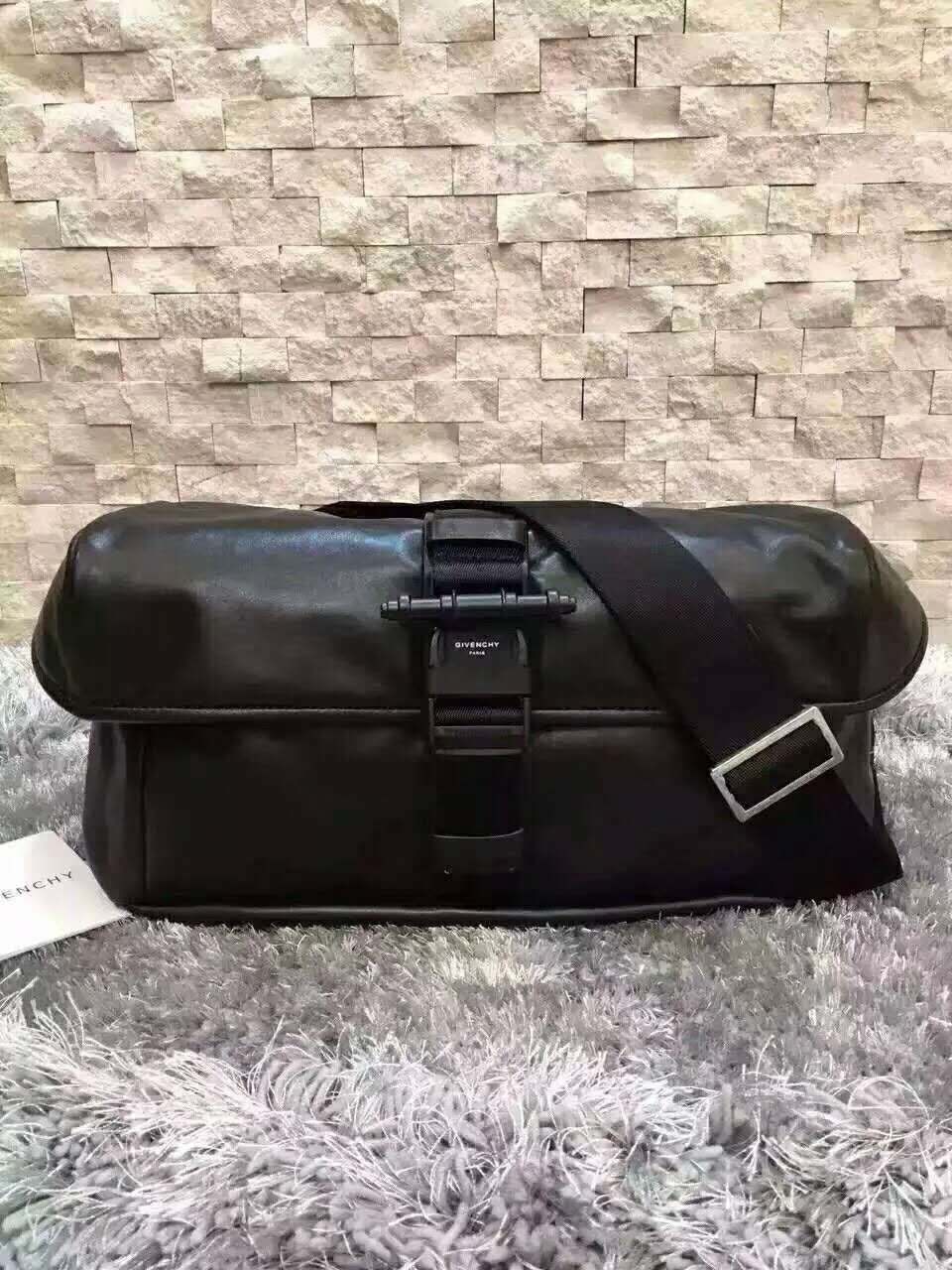 ジバンシーコピーバッグ GIVENCHY 2024新作 ショルダーバッグ gc181128p63